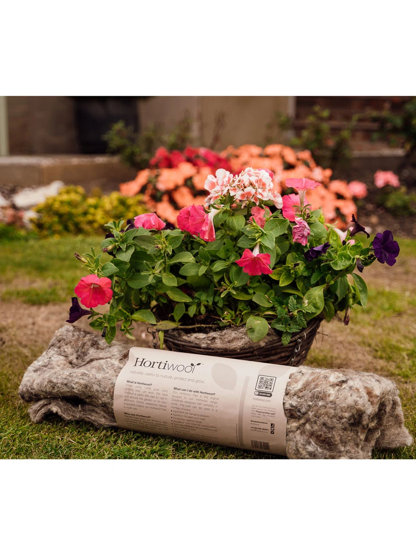 Hortiwool ® Hanging Basket Liner, Set Of 2 6 Hortiwool ® Hanging Basket Liner, Set Of 2 - Image 4